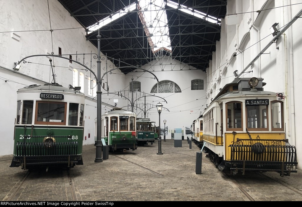 Historic streetcars in Porto